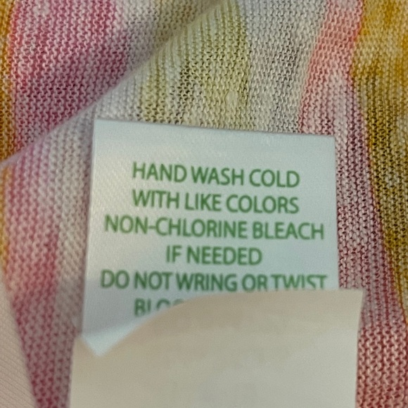 Lilly Pulitzer Top - Picture 8 of 8